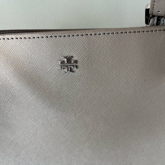 Pale dusty rose leather color Tory Burch bag - Picture 2 of 10